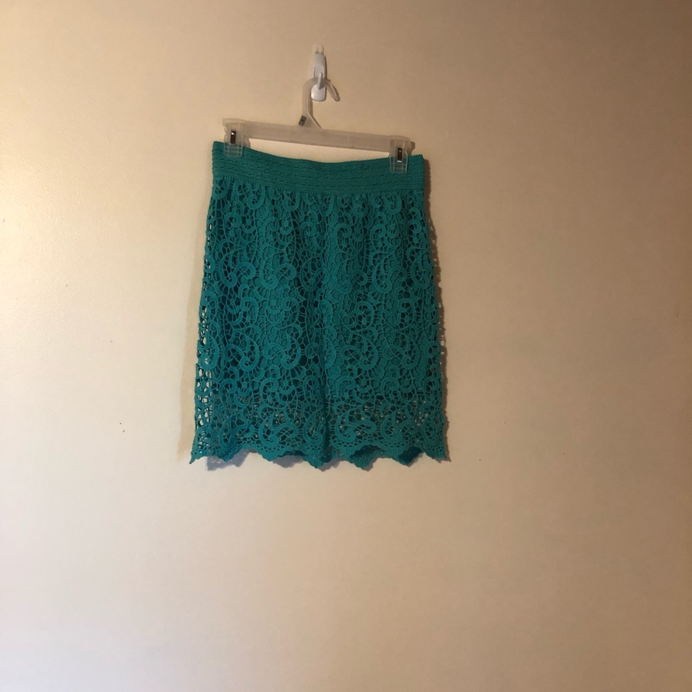 Lace skirt
